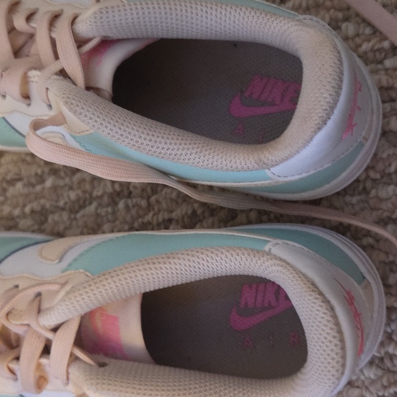 Nike Air Force 1 Low Mint and Cream Sneakers - Picture 5 of 6